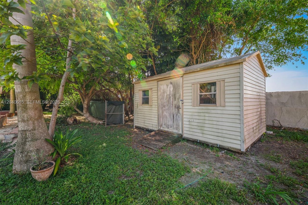 14941 SW 164th Ter , Miami, FL 33187 Photo