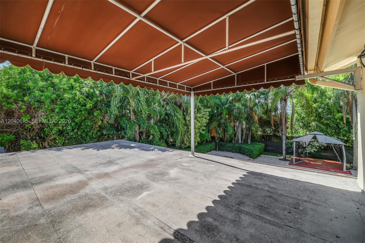14941 SW 164th Ter , Miami, FL 33187 Photo