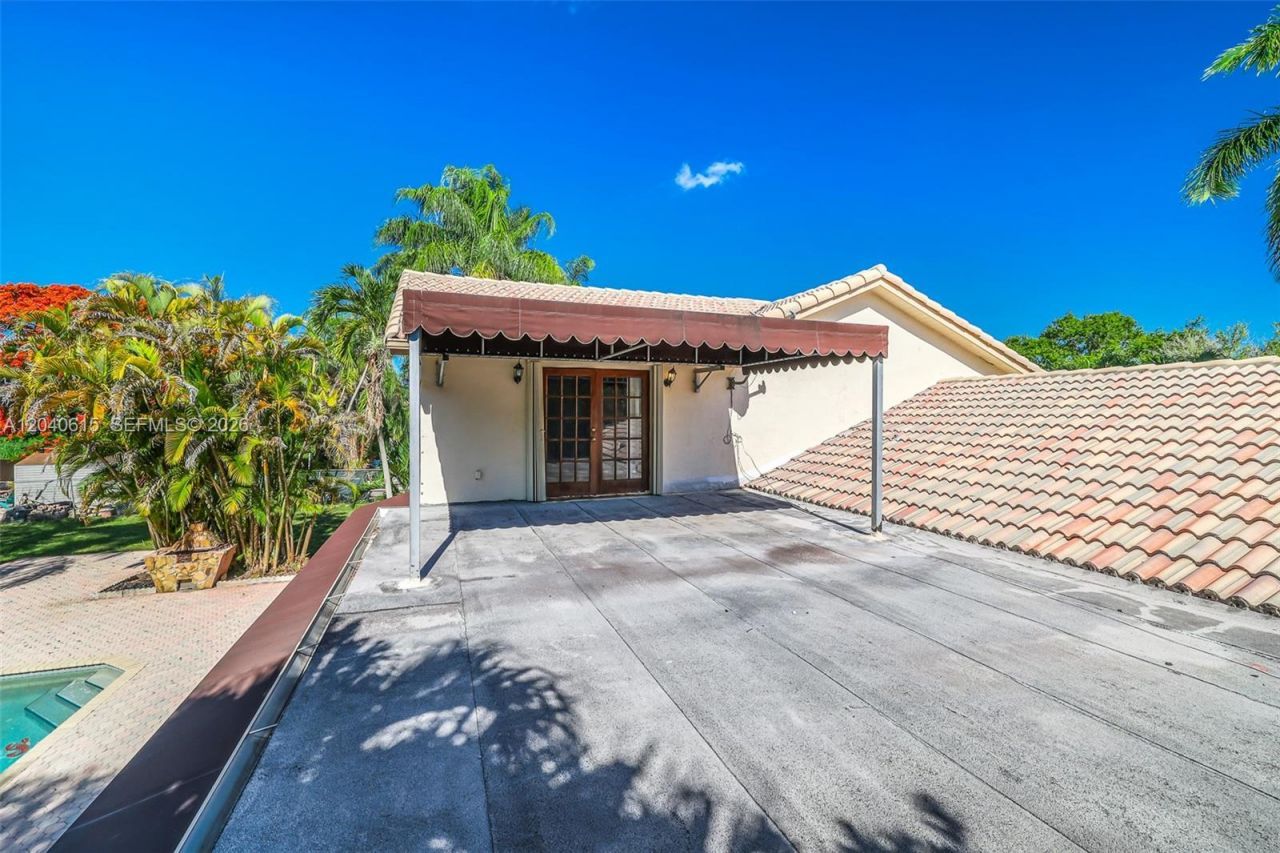 14941 SW 164th Ter , Miami, FL 33187 Photo