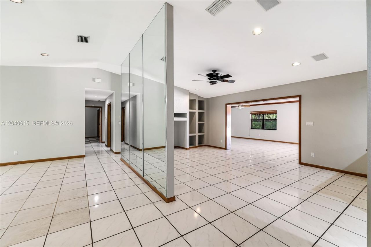 14941 SW 164th Ter , Miami, FL 33187 Photo