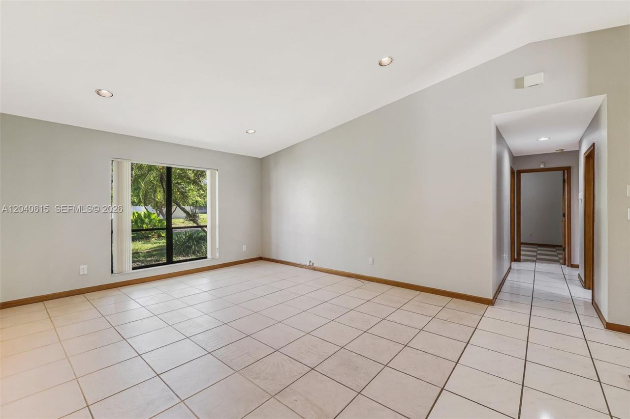 14941 SW 164th Ter , Miami, FL 33187 Photo