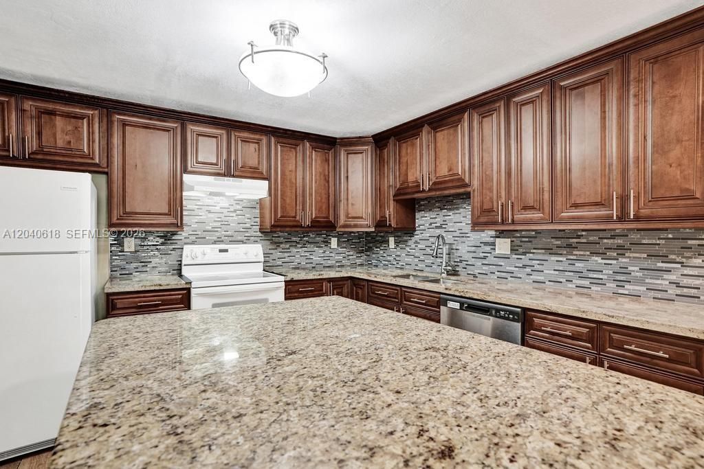 4114 NW 88th Ave, Unit 102, Coral Springs, FL 33065 Photo