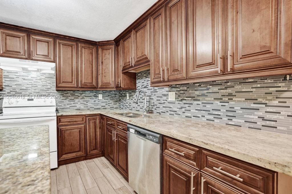 4114 NW 88th Ave, Unit 102, Coral Springs, FL 33065 Photo