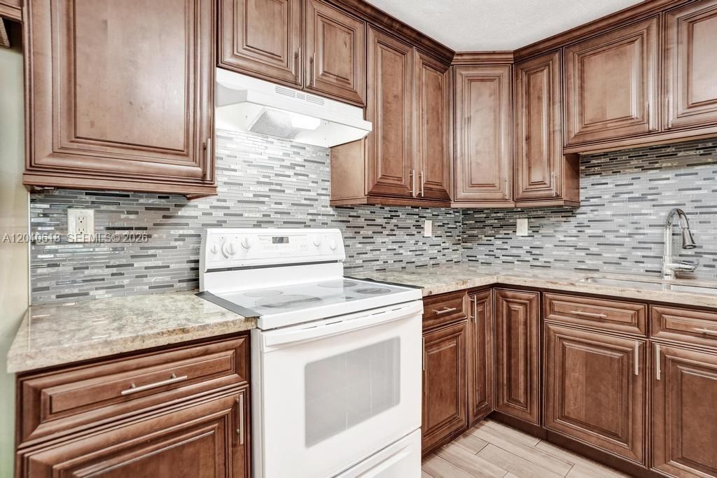 4114 NW 88th Ave, Unit 102, Coral Springs, FL 33065 Photo