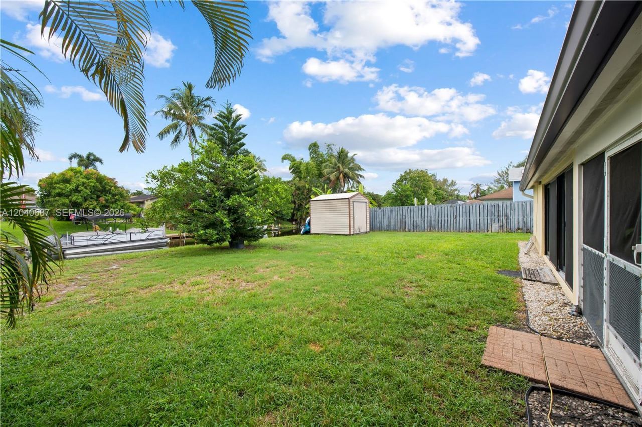 6839 Tradewind Way, Lake Worth, FL 33462 Photo