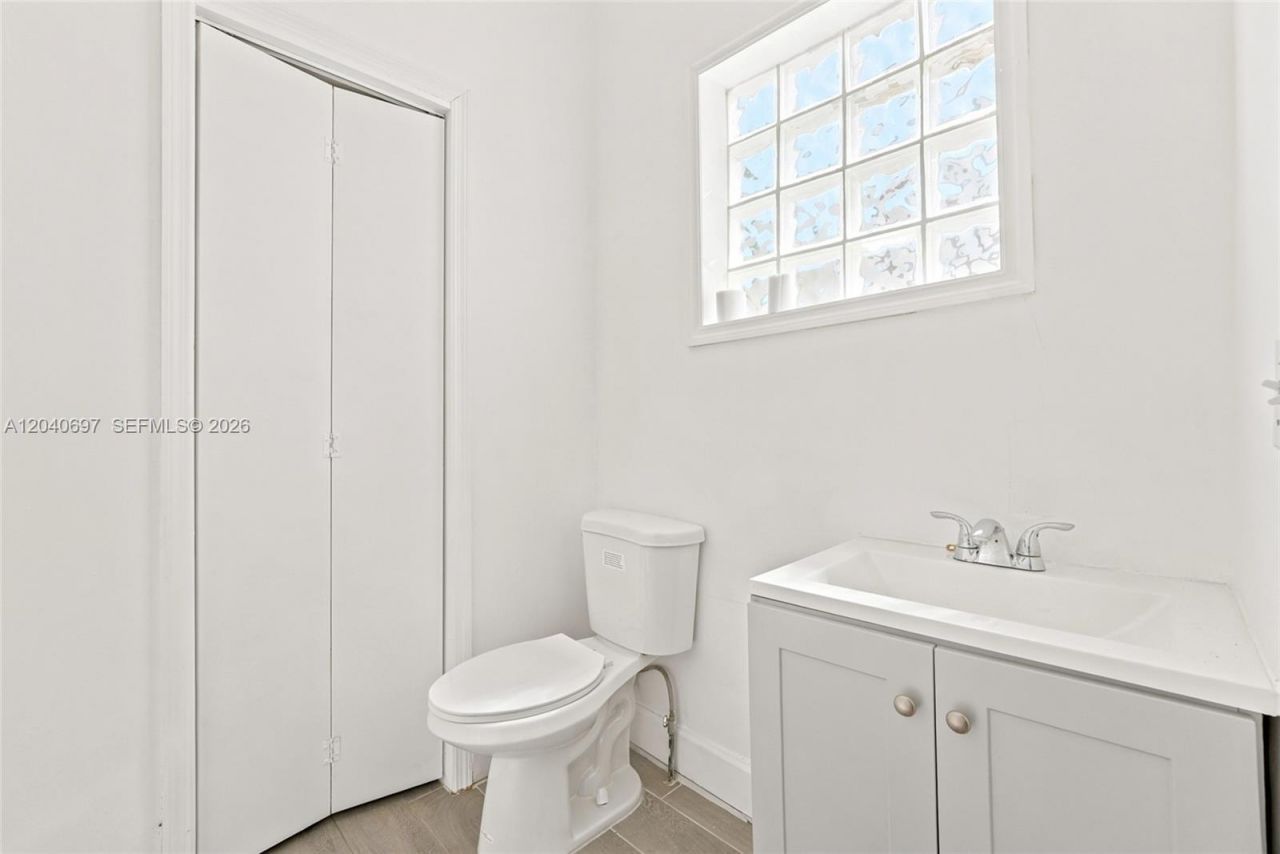 160 NE 44th St, Unit 1, Miami, FL 33137 Photo