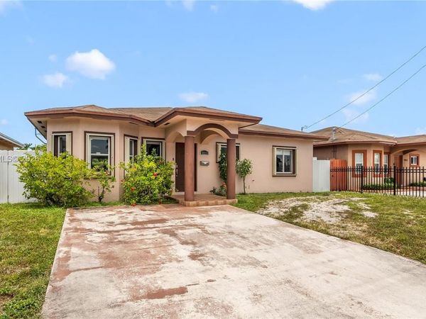 18815 NW 37th Ave , Miami Gardens, FL 33056