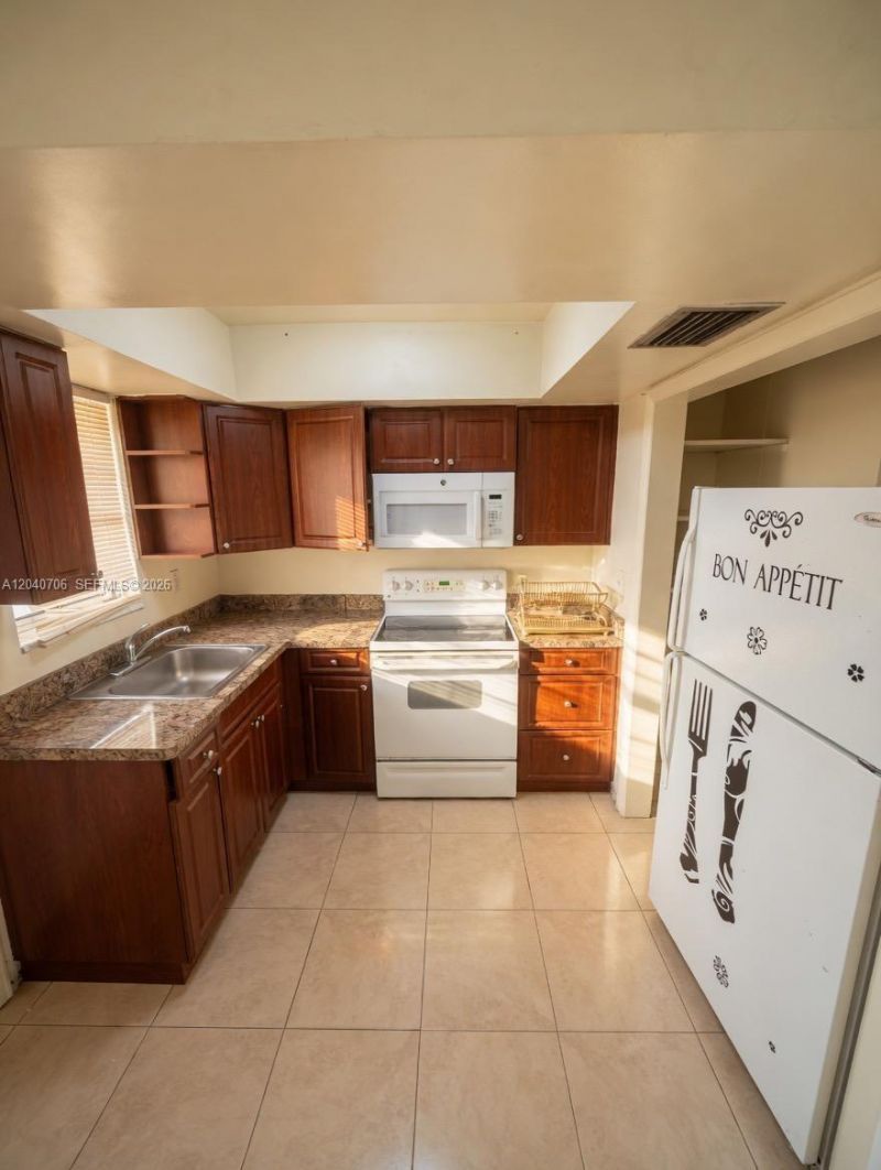 1904 SW 2nd St , Unit 1-7, Fort Lauderdale, FL 33312 Photo