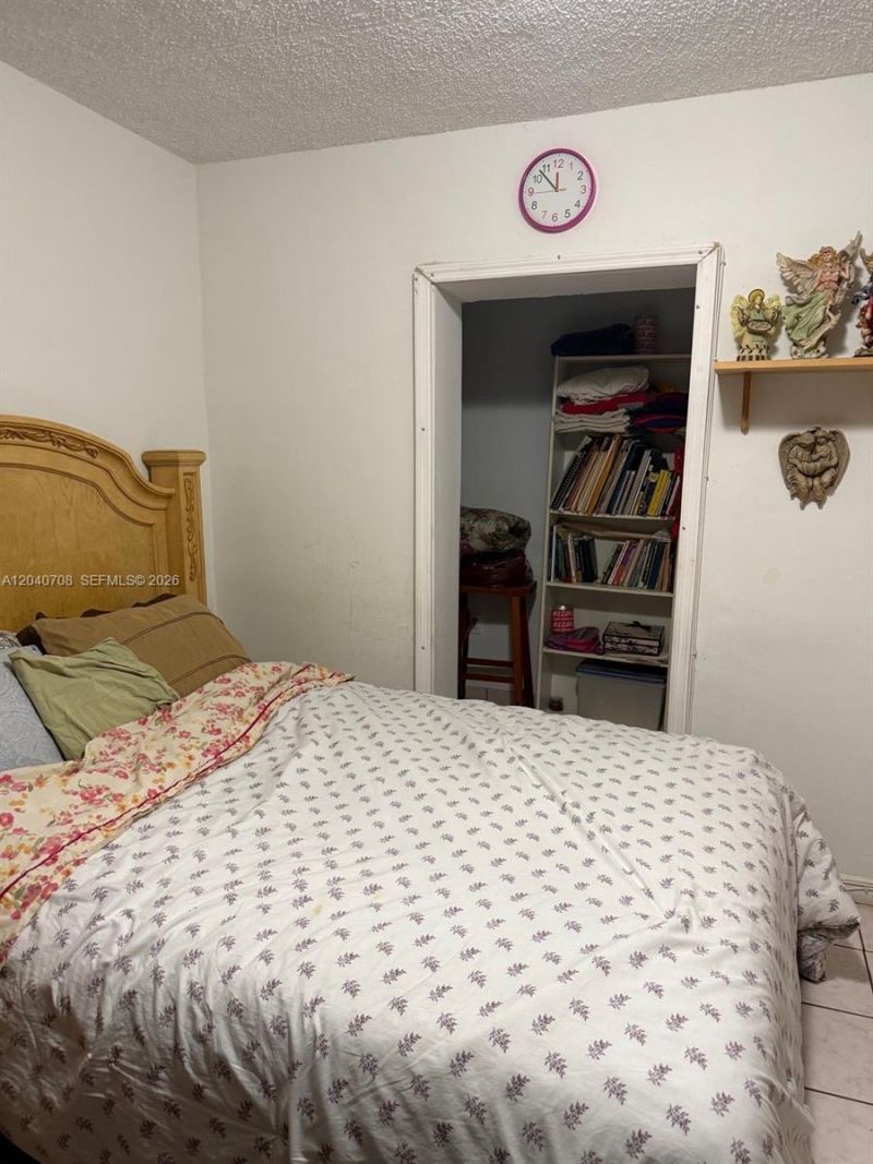 12600 Country Club Ln , Miami, FL 33167 Photo