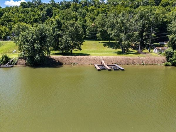 342 Strawberry Road, St Albans, WV 25177