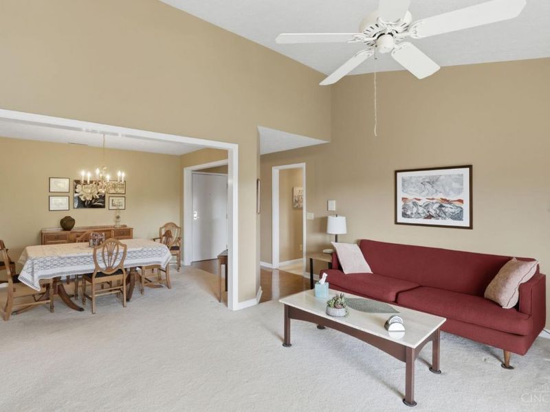 4341 Regency Ridge Court, Unit 304, Green Township, OH 45248 Photo 4
