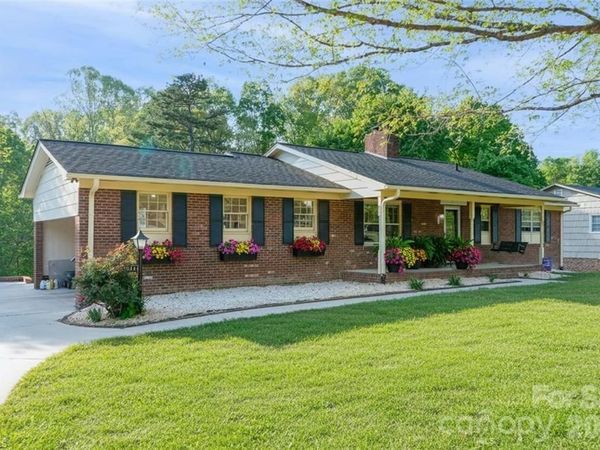 244 Pine Valley Road, Thomasville, NC 27360