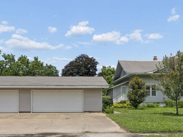 605 South Street , Stockton, MO 65785