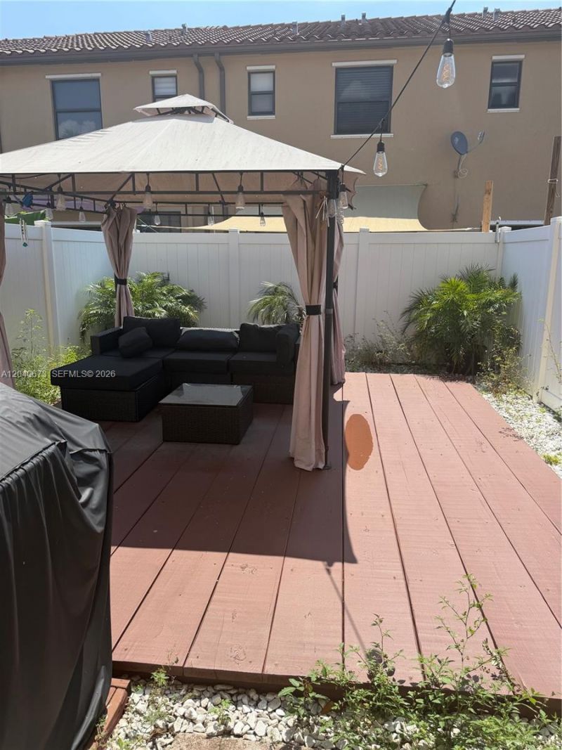 8929 W 35th Way , Hialeah, FL 33018 Photo