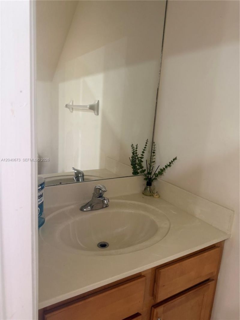 8929 W 35th Way , Hialeah, FL 33018 Photo