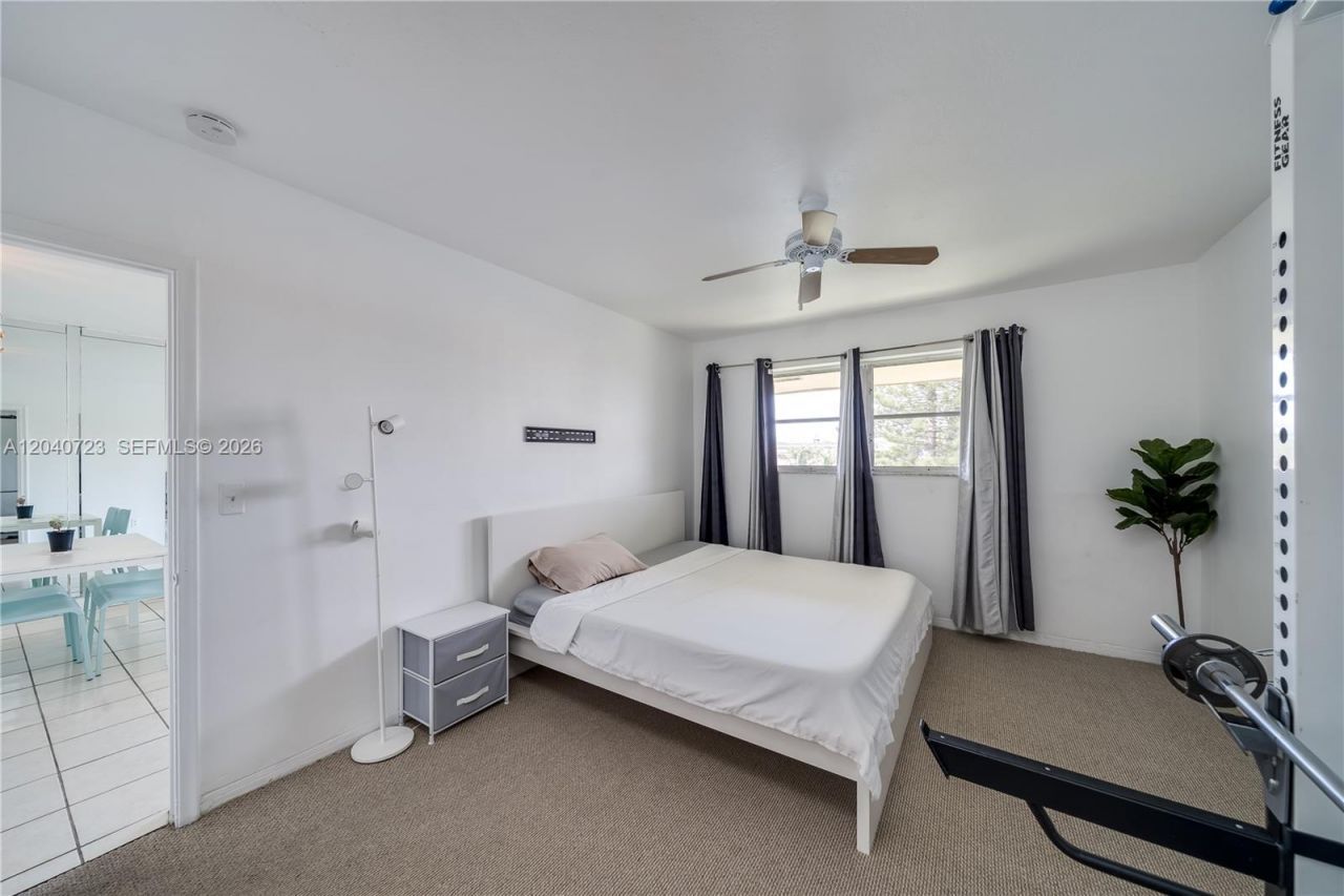 2880 NE 203rd St, Unit 34B, Aventura, FL 33180 Photo