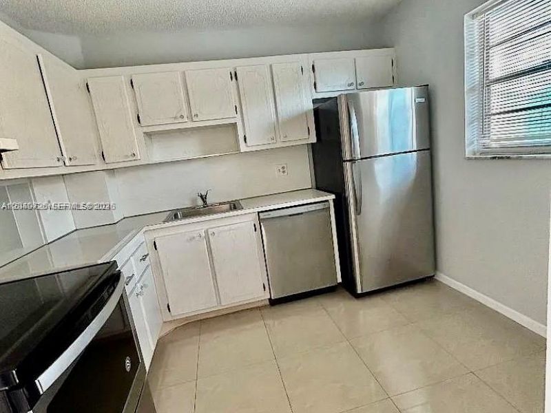100 Berkley Rd, Unit 210, Hollywood, FL 33024 Photo