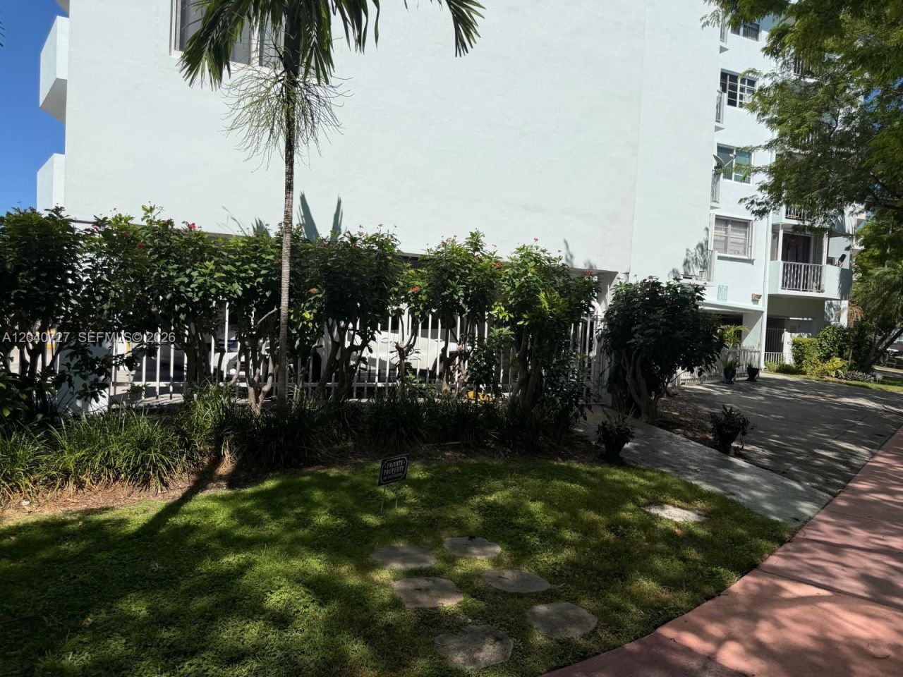 1990 Marseille Dr , Unit 303, Miami Beach, FL 33141 Photo