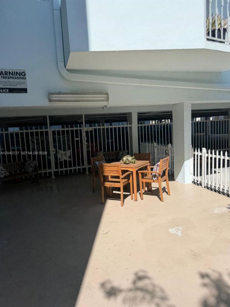 1990 Marseille Dr , Unit 303, Miami Beach, FL 33141 Photo