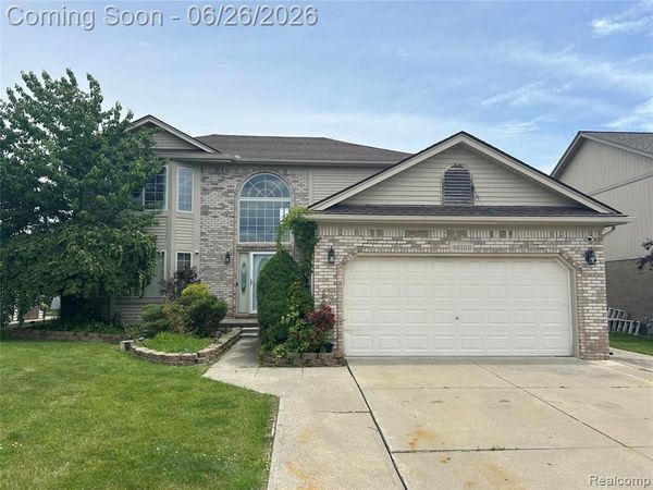 46158 Duke Drive, Chesterfield Twp, MI 48051