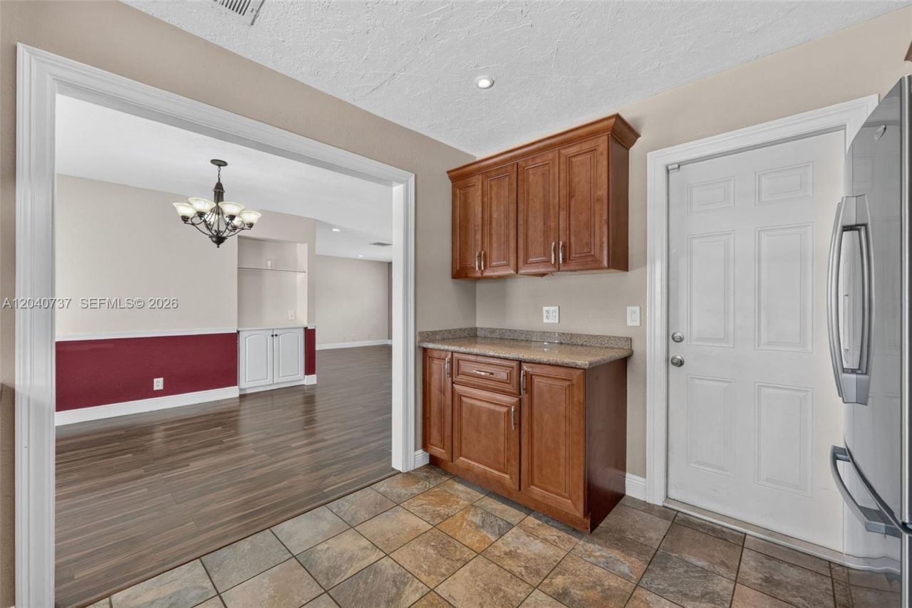 6848 NW 27th Way, Fort Lauderdale, FL 33309 Photo