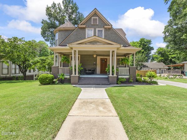 407 N Highland Avenue , Jackson, TN 38301