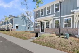 473 Martins Creek Boulevard photo 4
