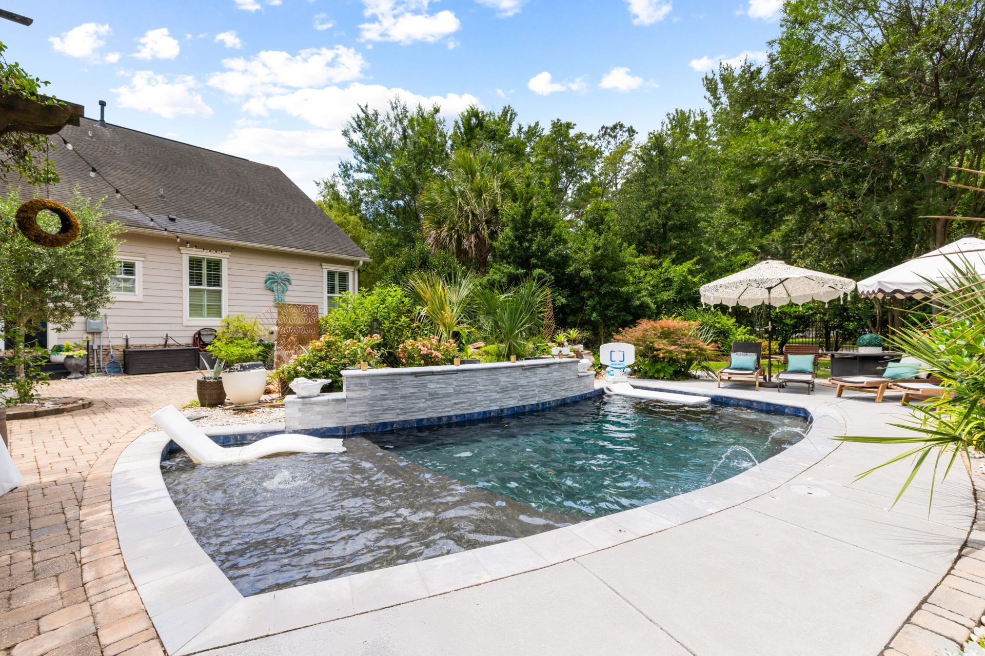 308 Hundred Oaks Parkway Photo 1
