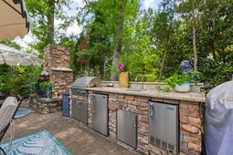 308 Hundred Oaks Parkway photo 4