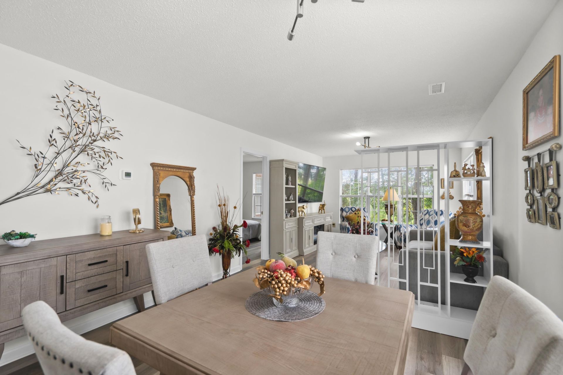 4251 Villas Dr.  Photo 11