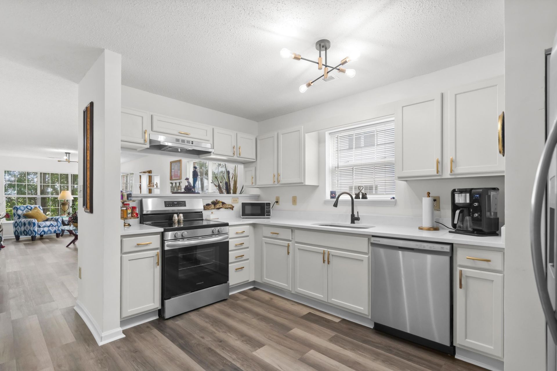 4251 Villas Dr.  Photo 13
