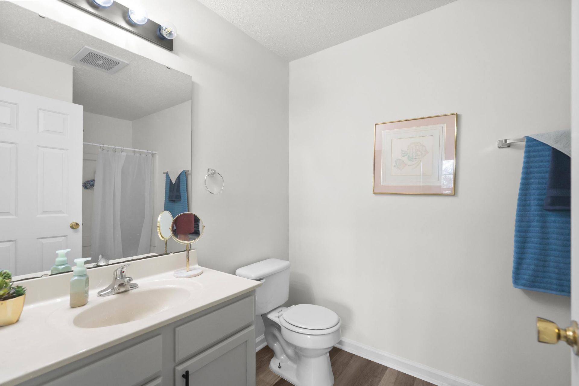 4251 Villas Dr.  Photo 22