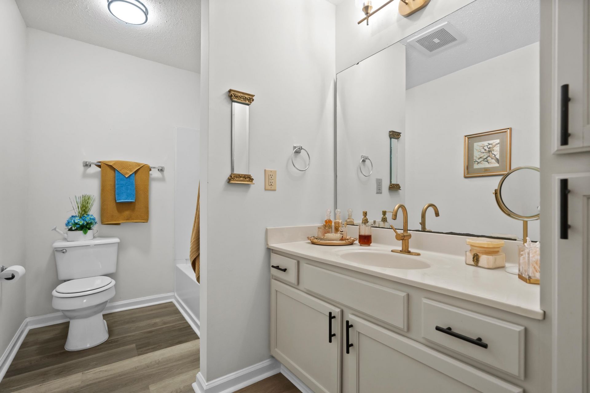 4251 Villas Dr.  Photo 26