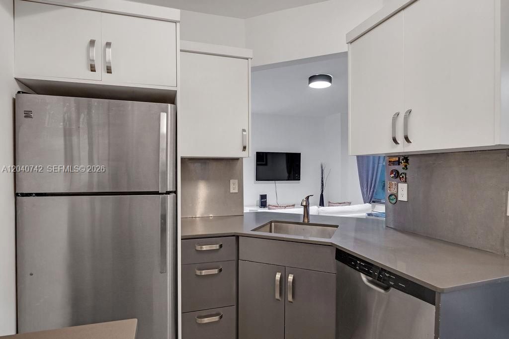 747 Michigan Ave , Unit 201, Miami Beach, FL 33139 Photo