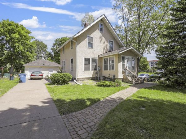 3217 4th Street SE, Minneapolis, MN 55414