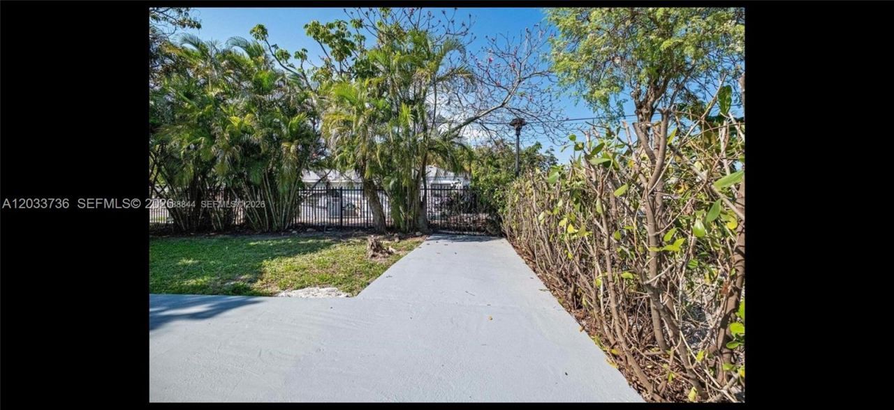 529 NW 42nd St , Miami, FL 33127 Photo