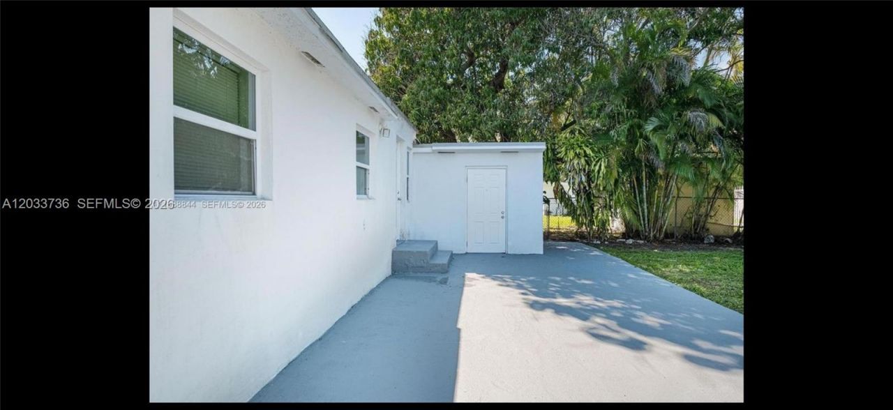 529 NW 42nd St , Miami, FL 33127 Photo