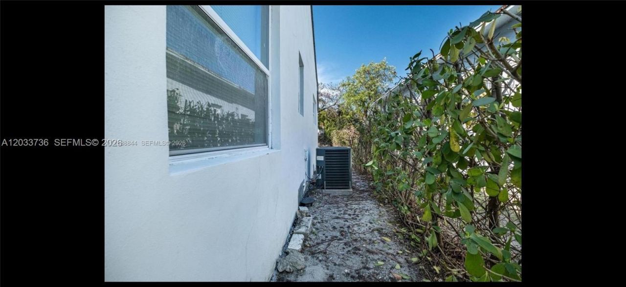 529 NW 42nd St , Miami, FL 33127 Photo