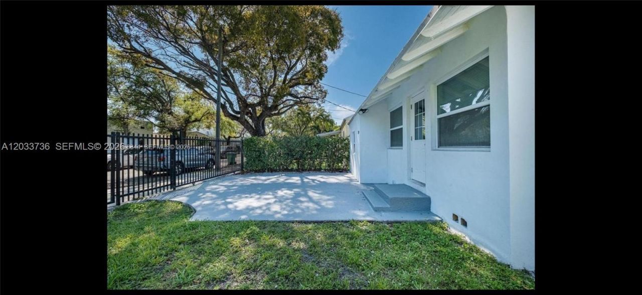 529 NW 42nd St , Miami, FL 33127 Photo
