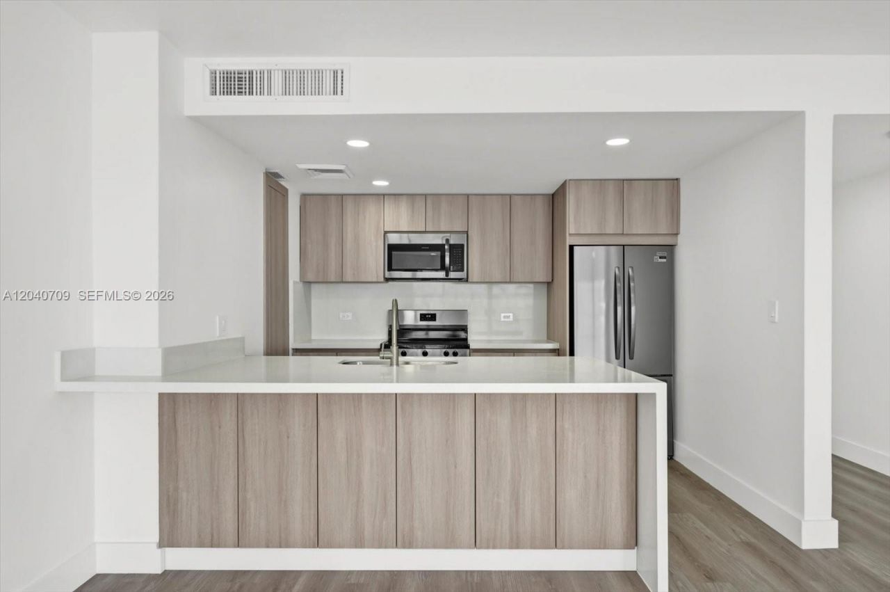 2451 Brickell Ave, Unit 14C, Miami, FL 33129 Photo