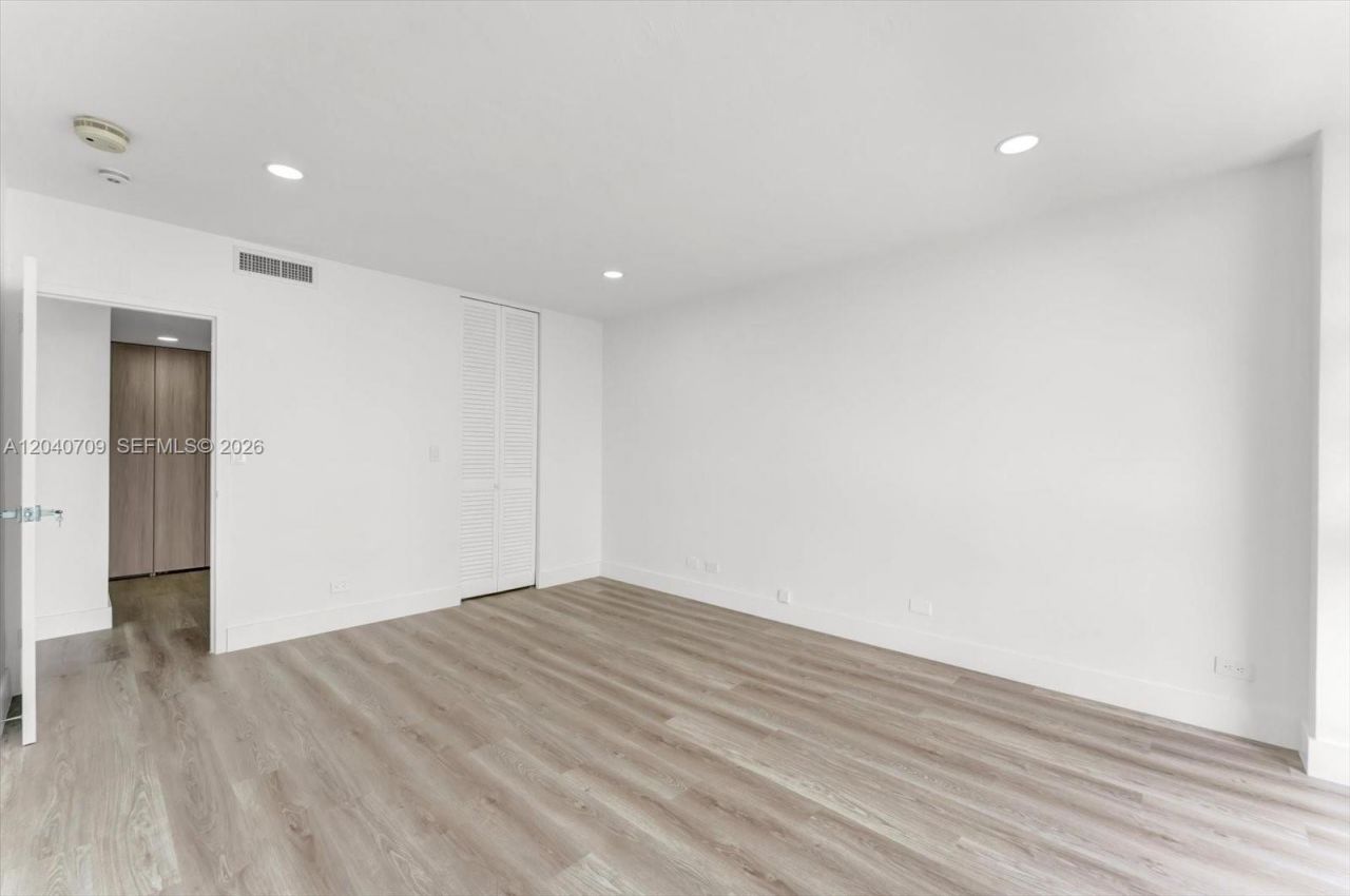 2451 Brickell Ave, Unit 14C, Miami, FL 33129 Photo