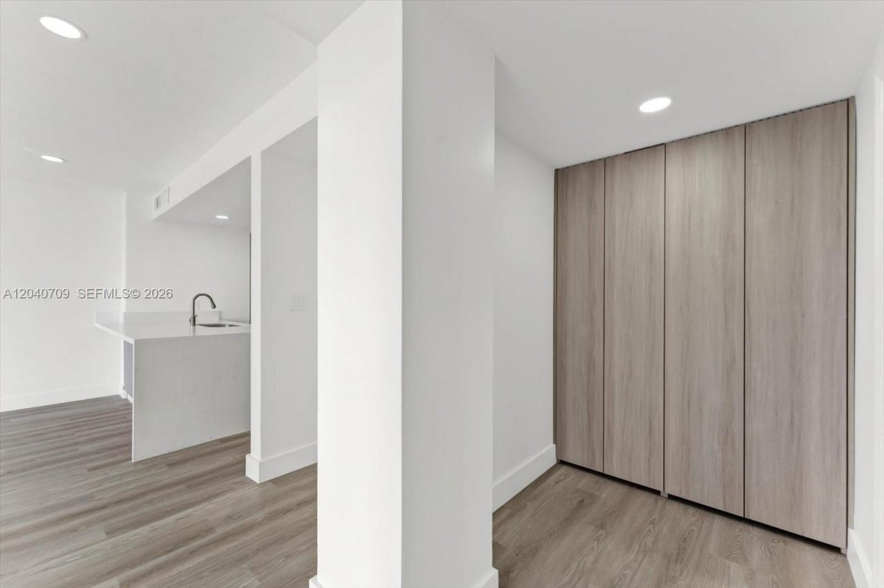 2451 Brickell Ave, Unit 14C, Miami, FL 33129 Photo