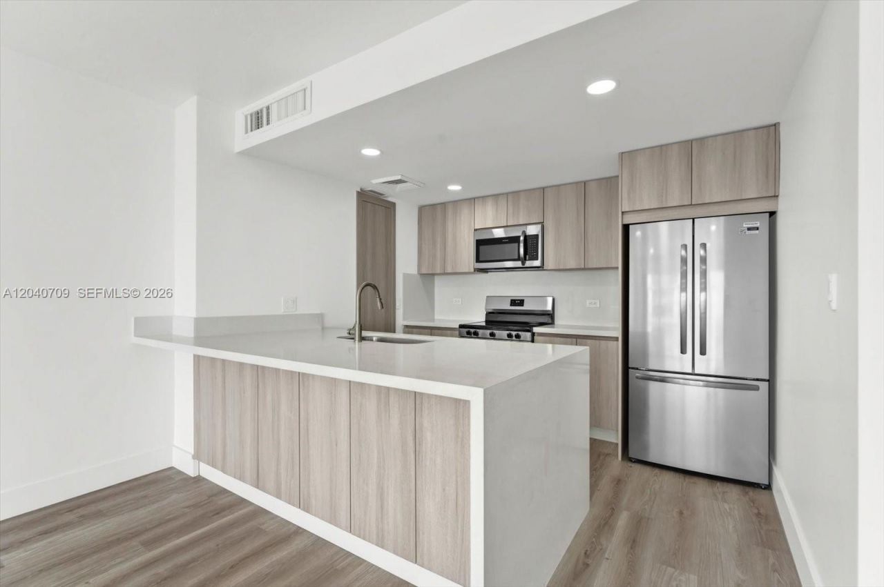 2451 Brickell Ave, Unit 14C, Miami, FL 33129 Photo