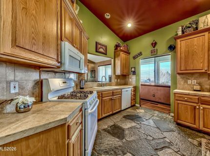 2827 Wade Street, Minden, NV 89423 Photo