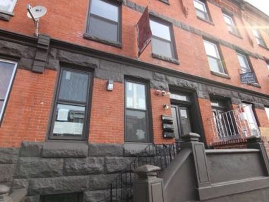 1627 W Diamond Street, Philadelphia, PA 19121 Main Photo