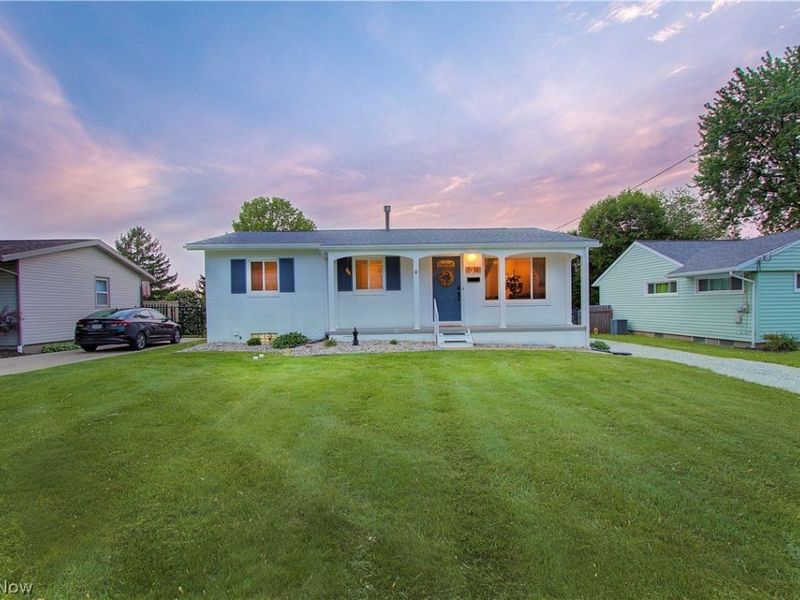 1222 Valley Drive, North Canton, OH 44720 Photo 1