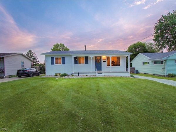 1222 Valley Drive, North Canton, OH 44720