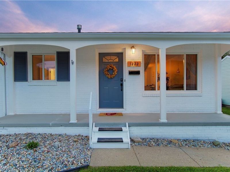 1222 Valley Drive, North Canton, OH 44720 Photo 5