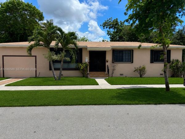 1905 NW 57th St , Miami, FL 33142