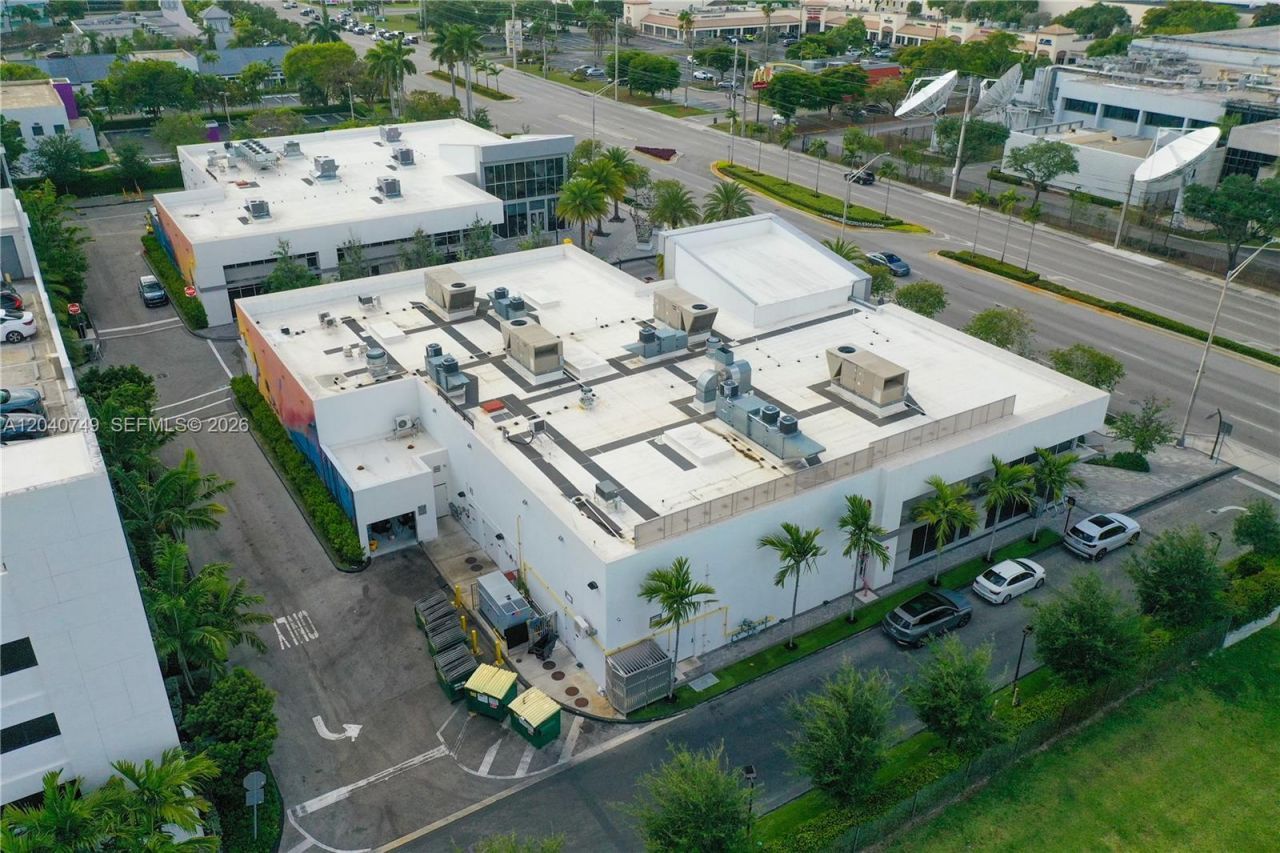 9420 NW 41st St, Unit 2, Doral, FL 33178 Photo